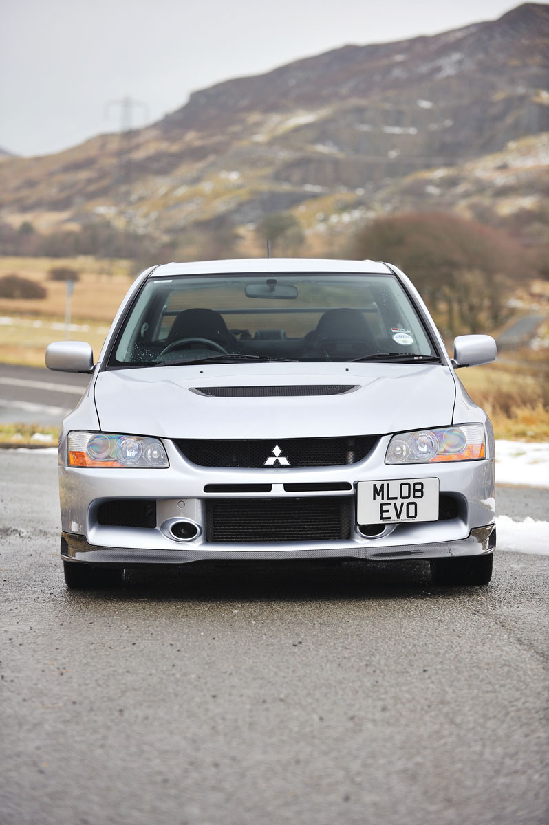 Mitsubishi Evo IX MR FQ-360 front