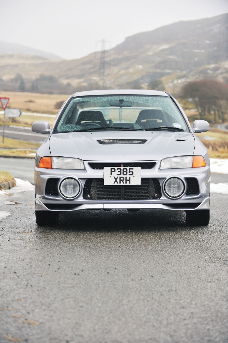 Mitsubishi Evo IV front