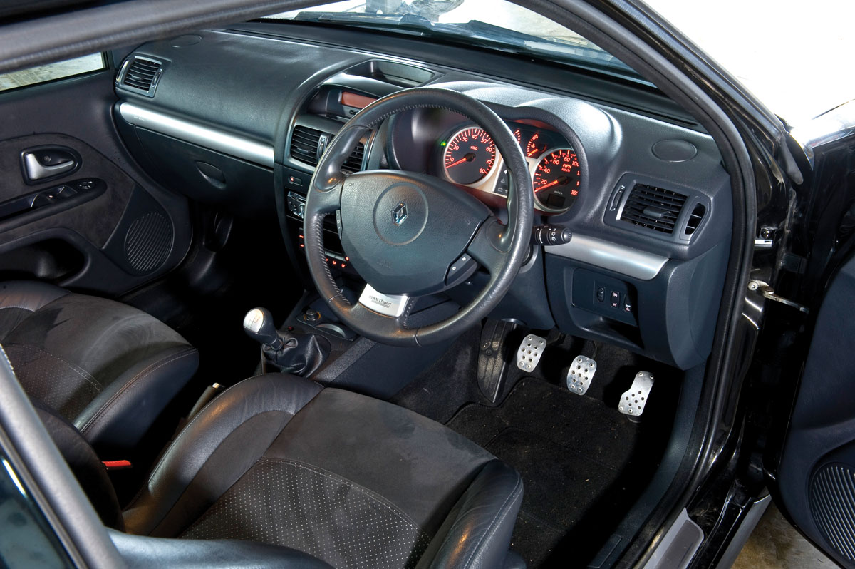 Renaultsport Clio 182 interior