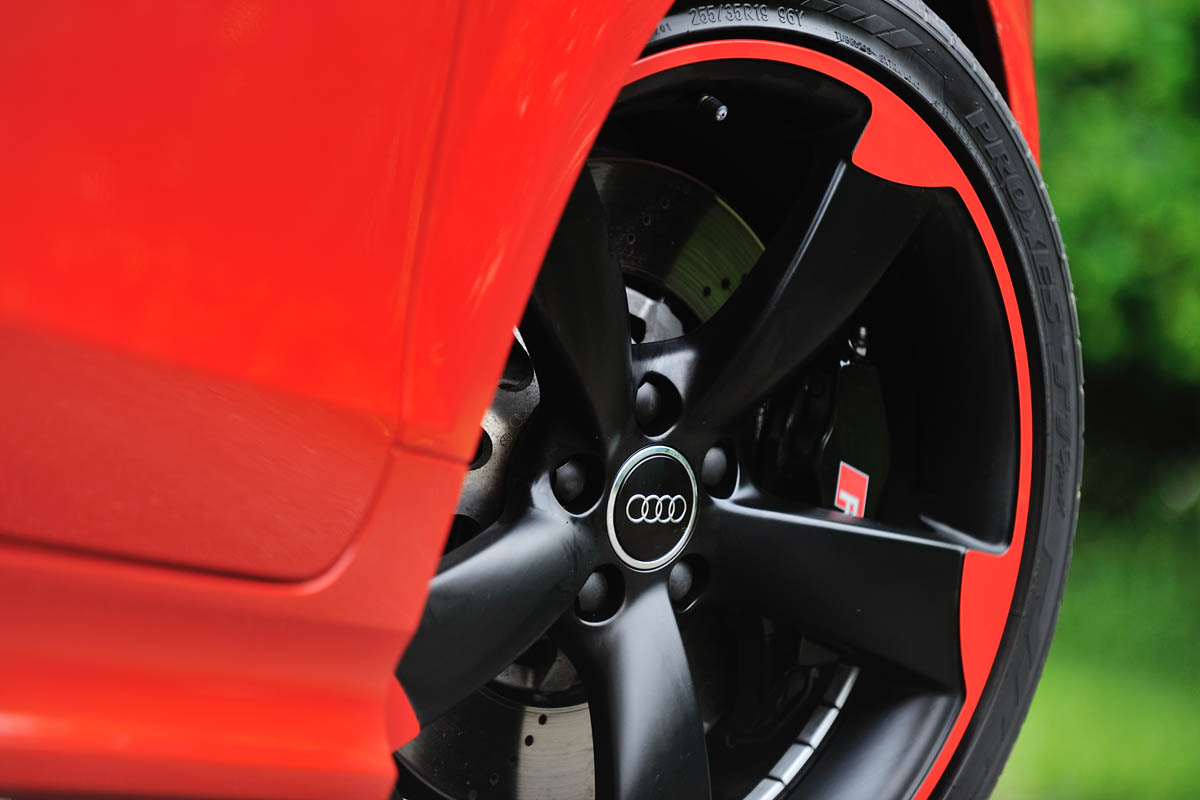 2013 Audi TT RS Plus red trim alloy wheel