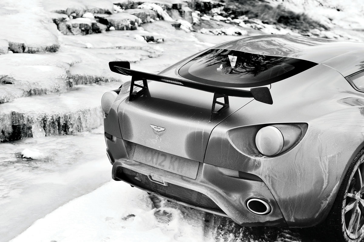 Aston Martin V12 Zagato rear spoiler