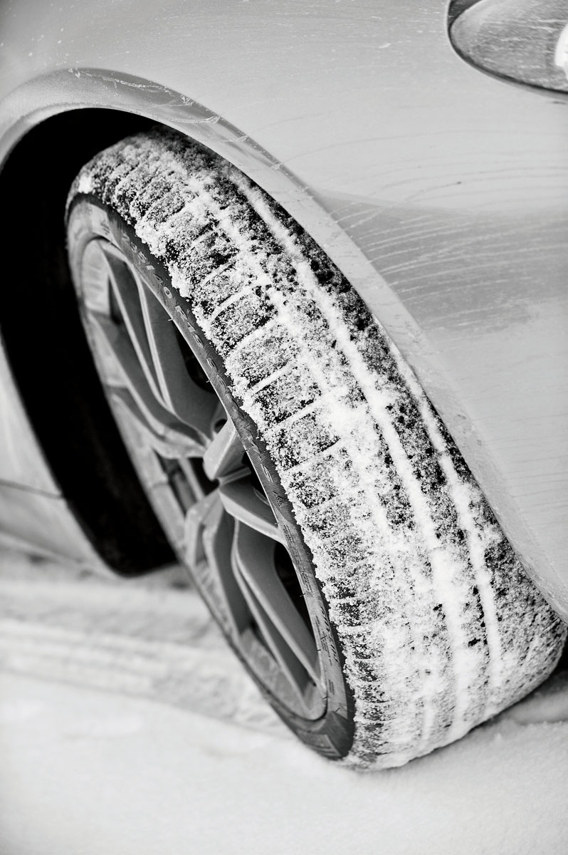 Aston Martin V12 Zagato tyre