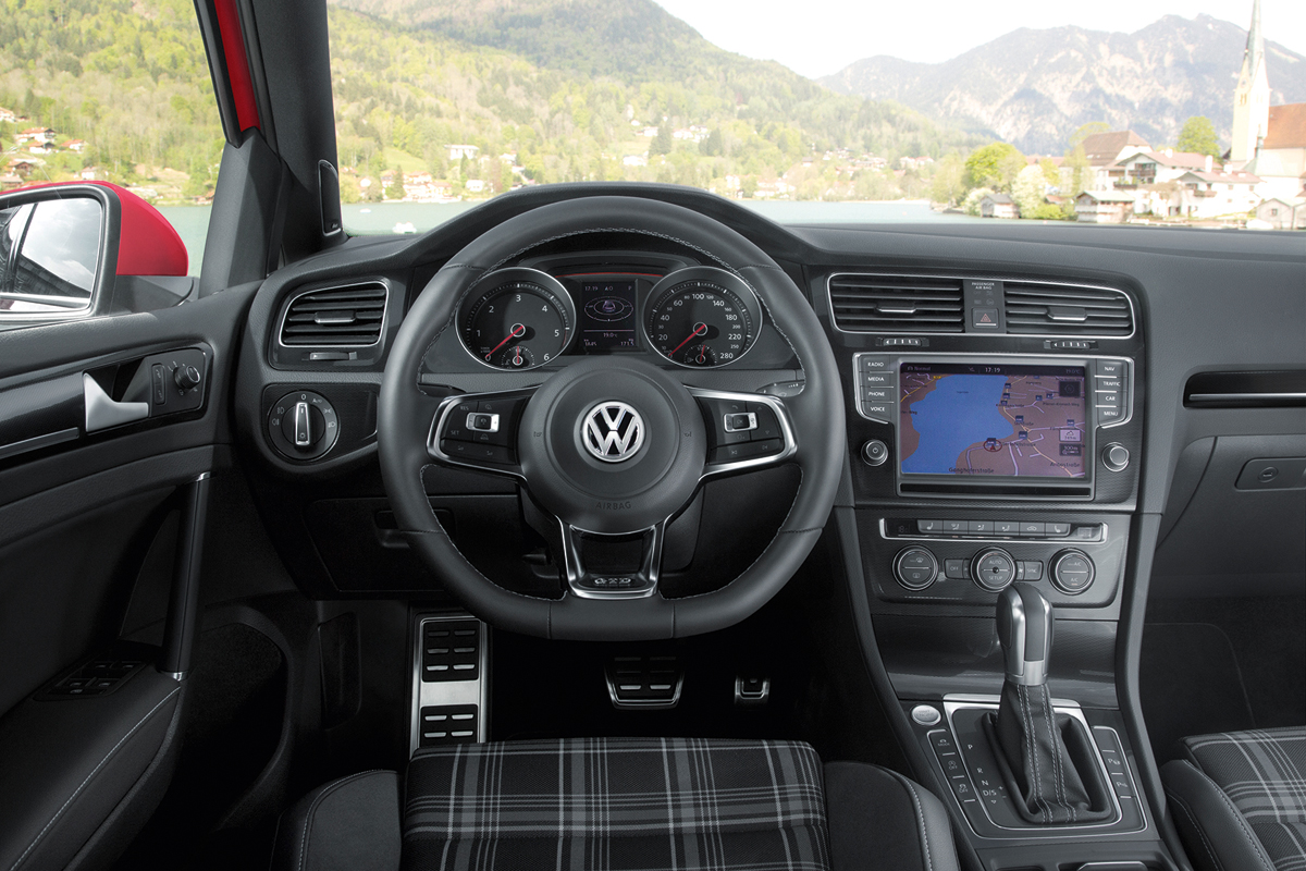 2013 Volkswagen Golf GTD interior dashboard DSG