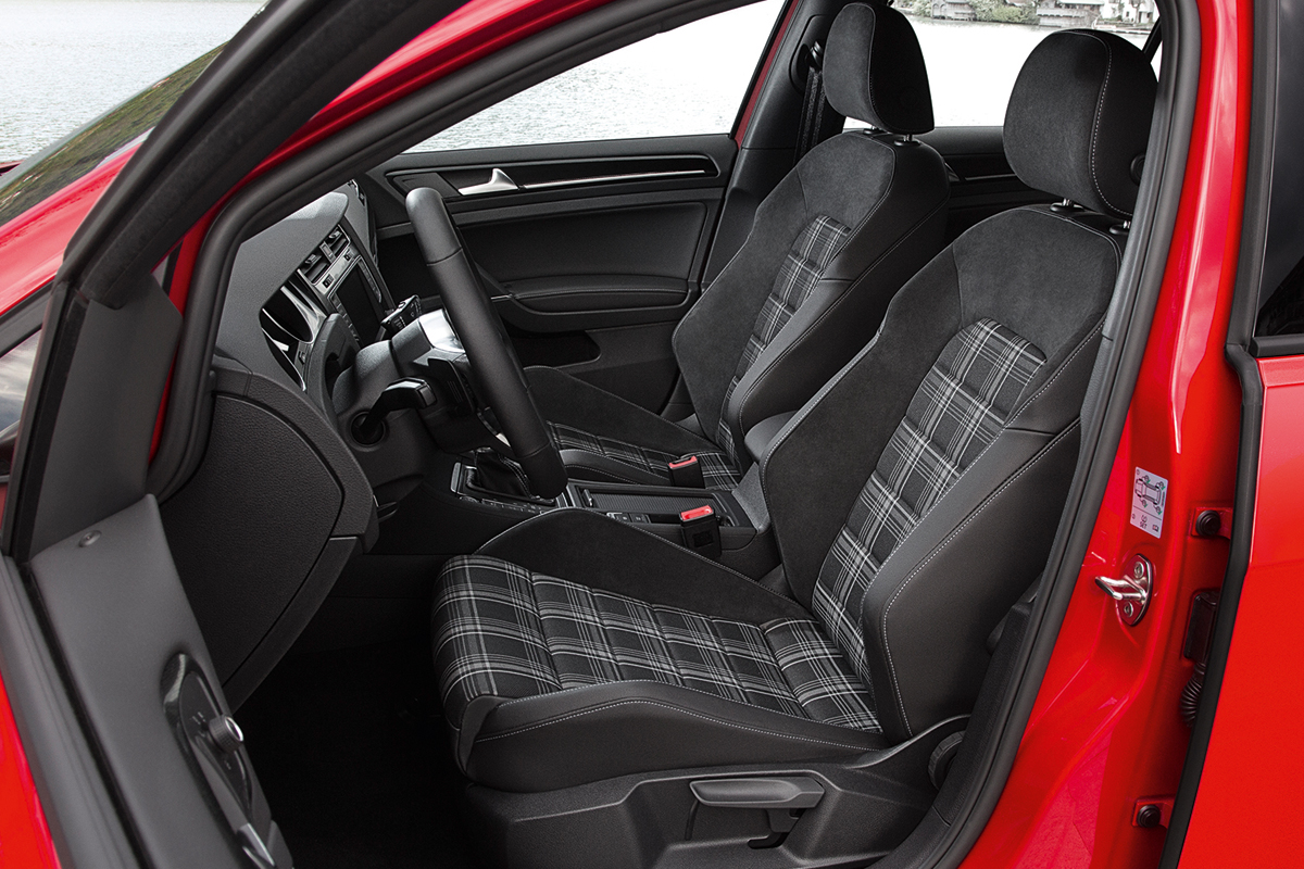 2013 Volkswagen Golf GTD tartan seats