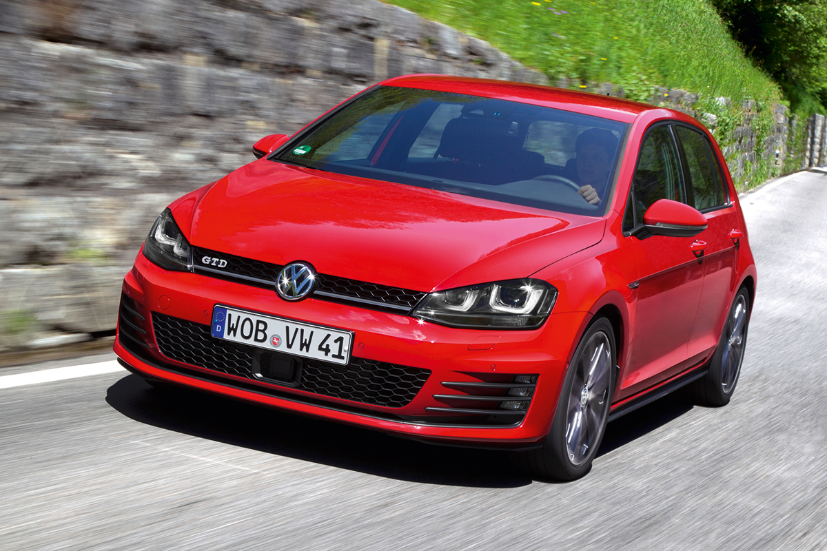 2013 Volkswagen Golf GTD red front