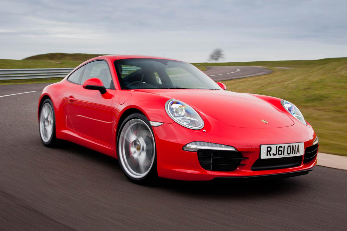 Porsche 911 Carrera red
