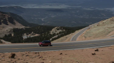 2014 Range Rover Sport sets Pikes Peak production-car record