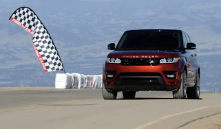 2014 Range Rover Sport sets Pikes Peak production-car record