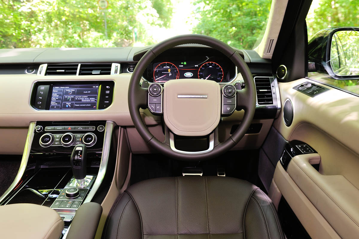 2013 Range Rover Sport Supercharged steering wheel dashboard