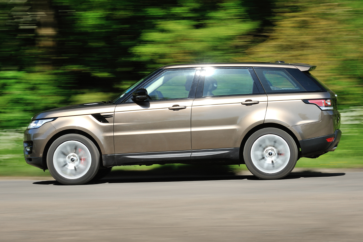 2013 Range Rover Sport Supercharged side profile