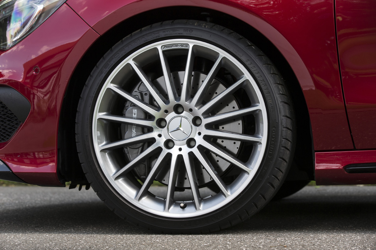 2013 Mercedes CLA45 AMG alloy wheel