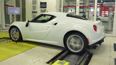 Alfa Romeo 4C: tech rundown and video rolling road