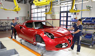 Alfa Romeo 4C: tech rundown and video production line