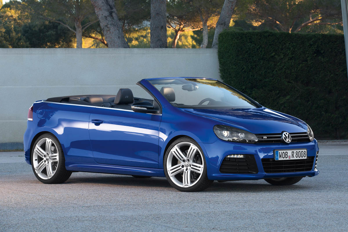 VW Golf R Cabriolet blue front