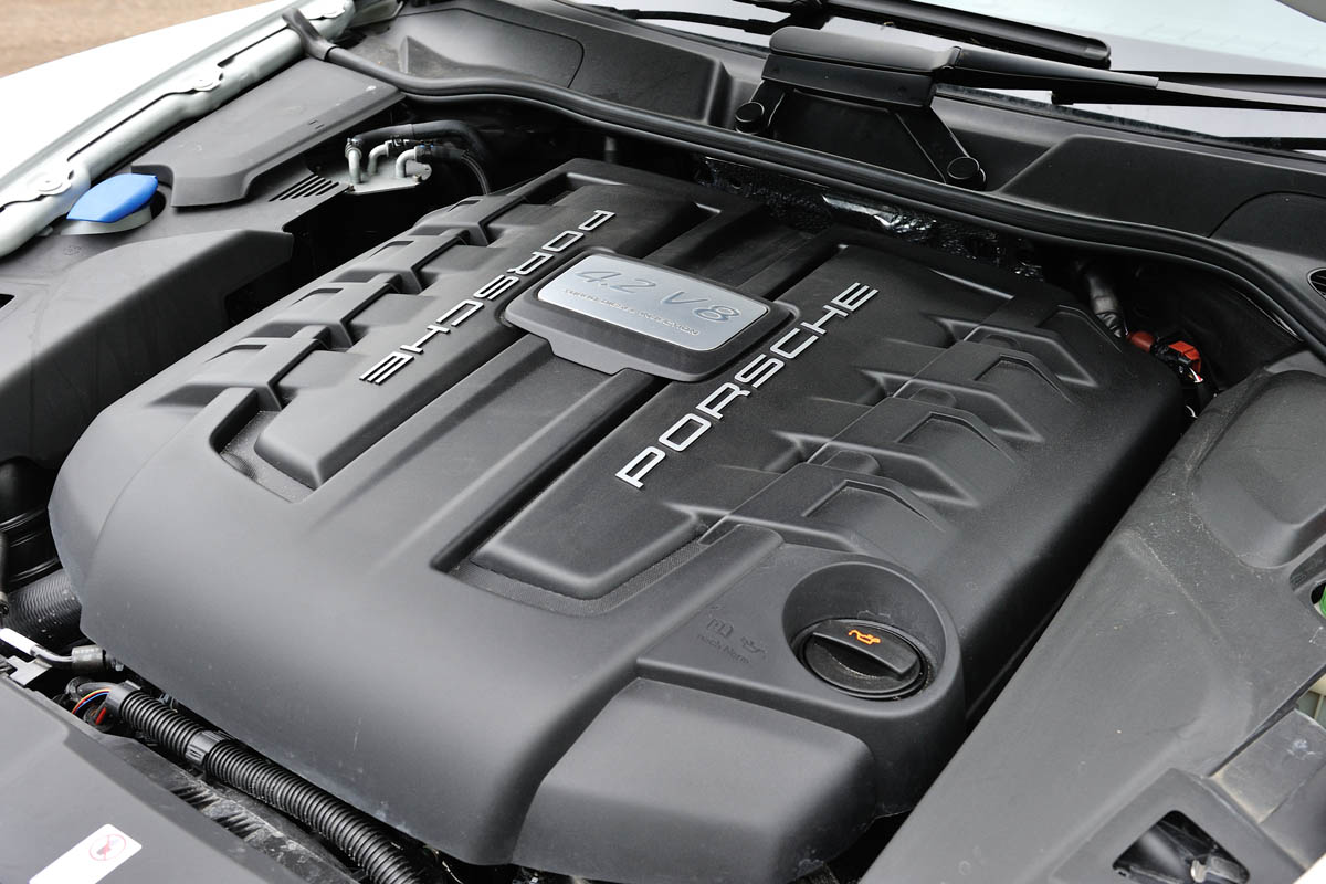 2013 Porsche Cayenne S Diesel turbodiesel V8 engine