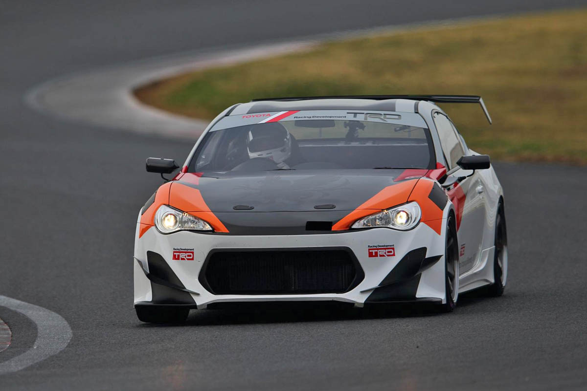 Extreme Toyota GT86 TRD Griffon Project on track