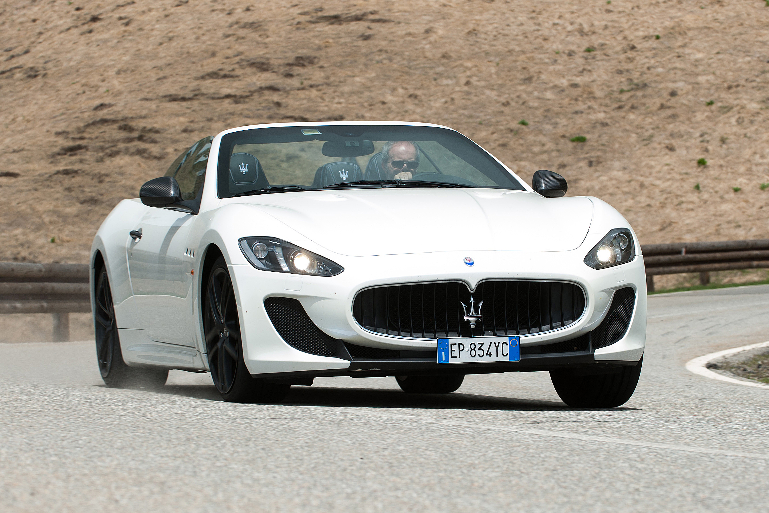 2013 Maserati GranCabrio MC front