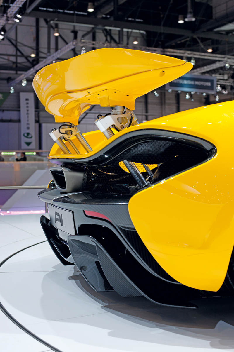 McLaren P1 rear wing