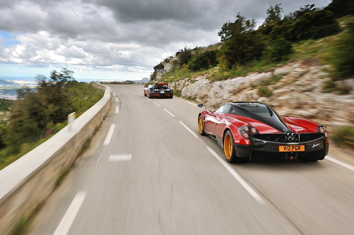 Pagani Huayra vs Bugatti Veyron Vitesse