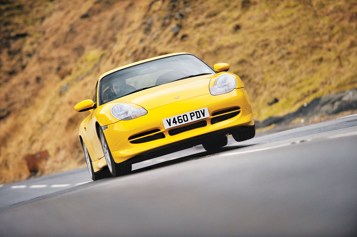 Porsche 996 GT3 lifting a wheel