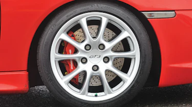 Porsche 911 GT3 996 wheel