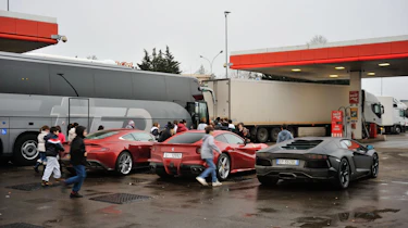 Kids looking at supercars - Ferrari F12 v Lamborghini Aventador and Aston Martin V12 Vanquish