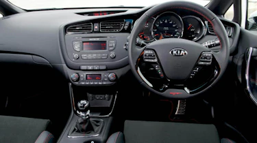 Kia Procee'd GT interior dashboard steering wheel dials
