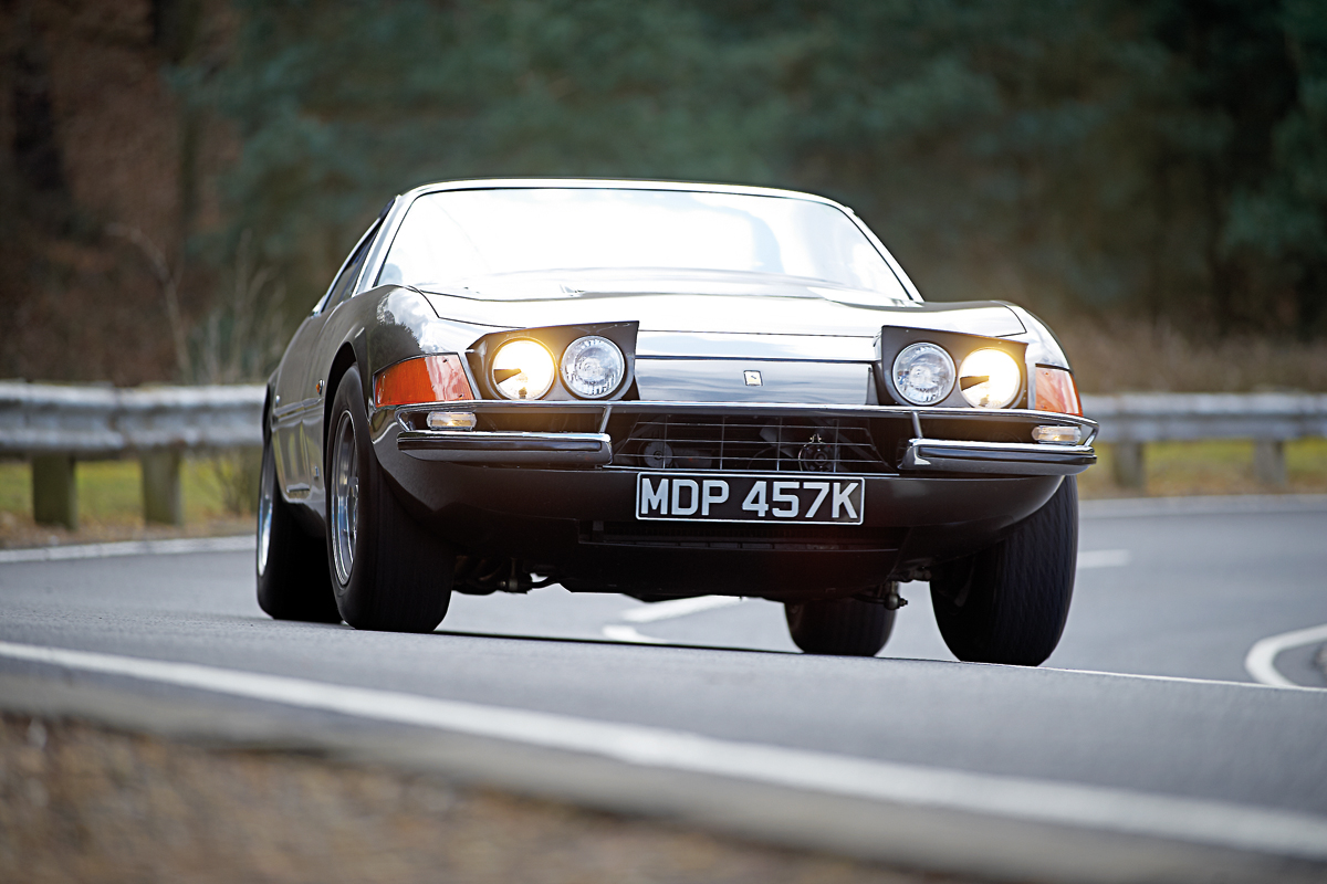 Ferrari 365 GTB/4 Daytona front cornering shot