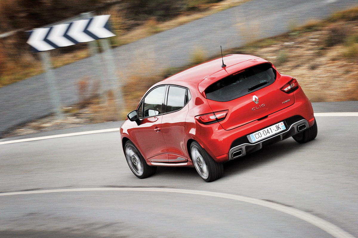 Renaultsport Clio 200 Turbo rear, French reg
