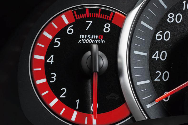 Nissan March Nismo red rev counter