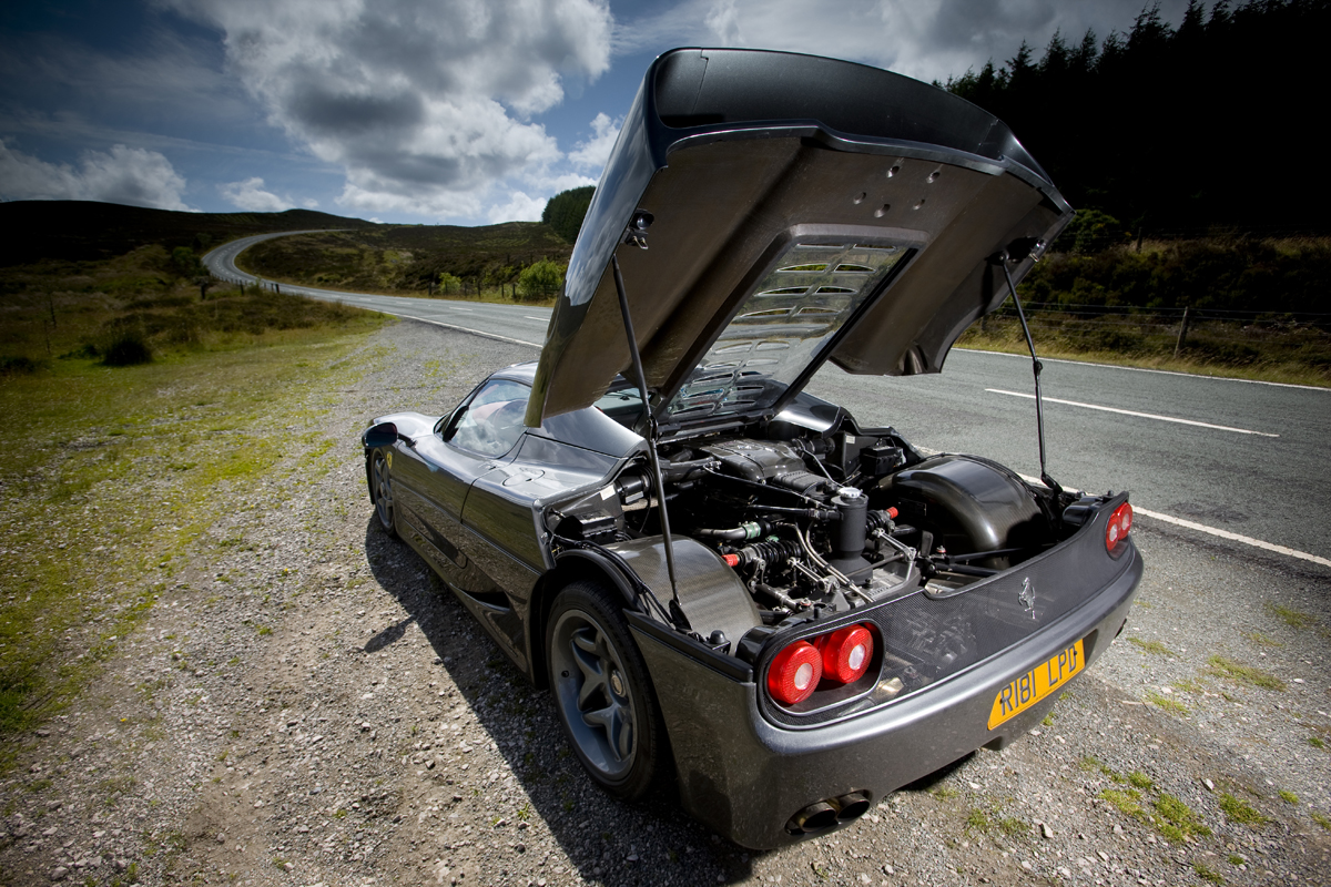 Ferrari F50 engine