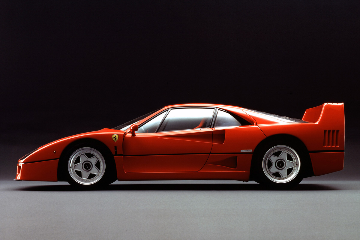 Ferrari F40 side profile