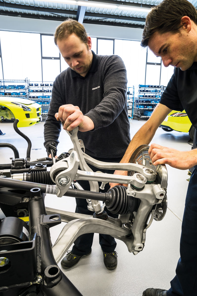 Mercedes SLS AMG Electric Drive suspension