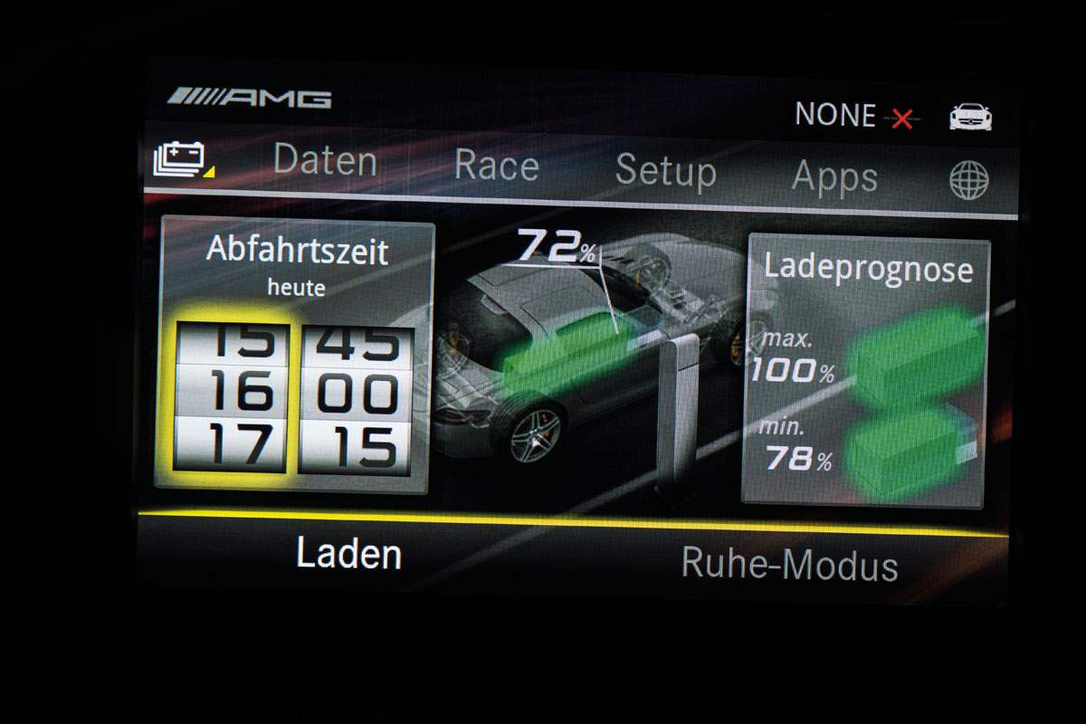 Mercedes SLS AMG Electric Drive display
