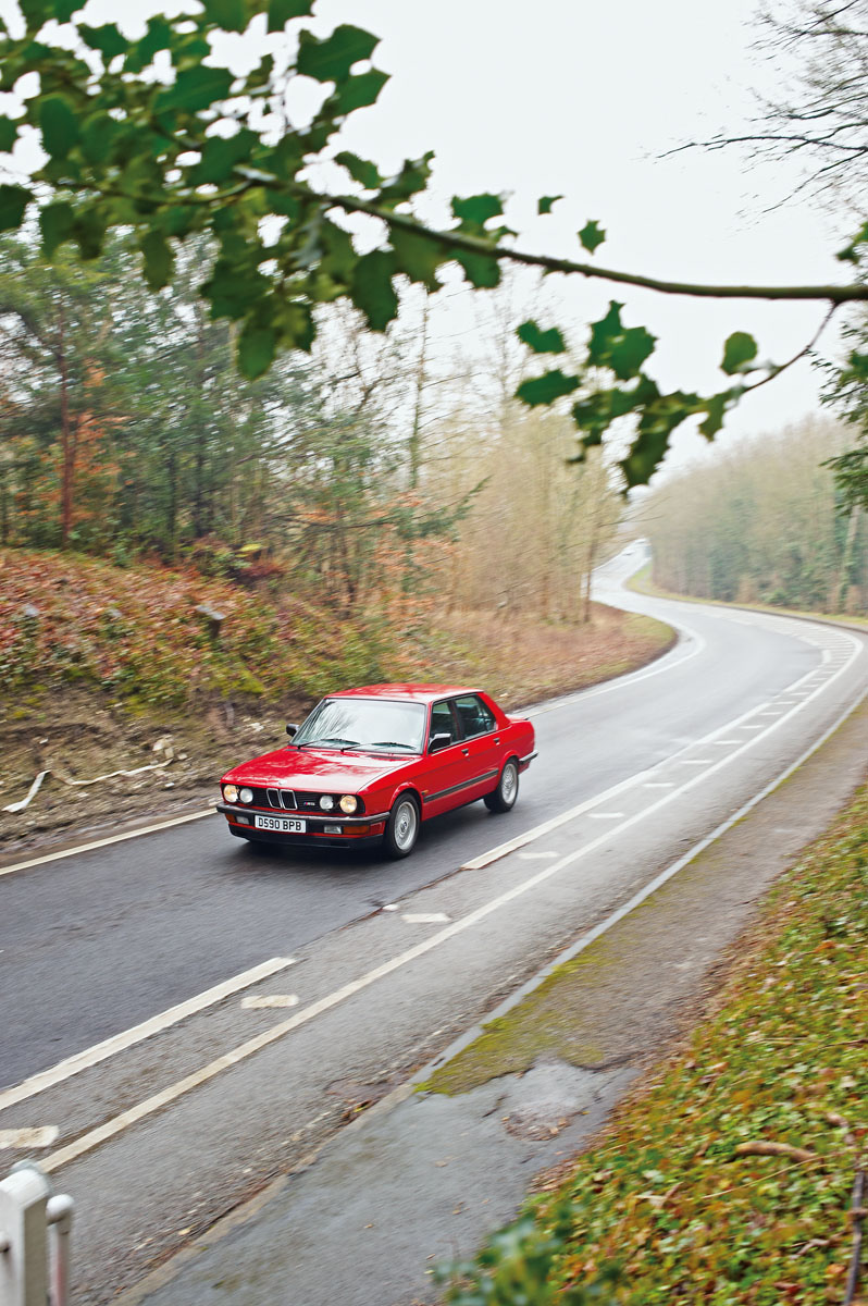 BMW M5 E28