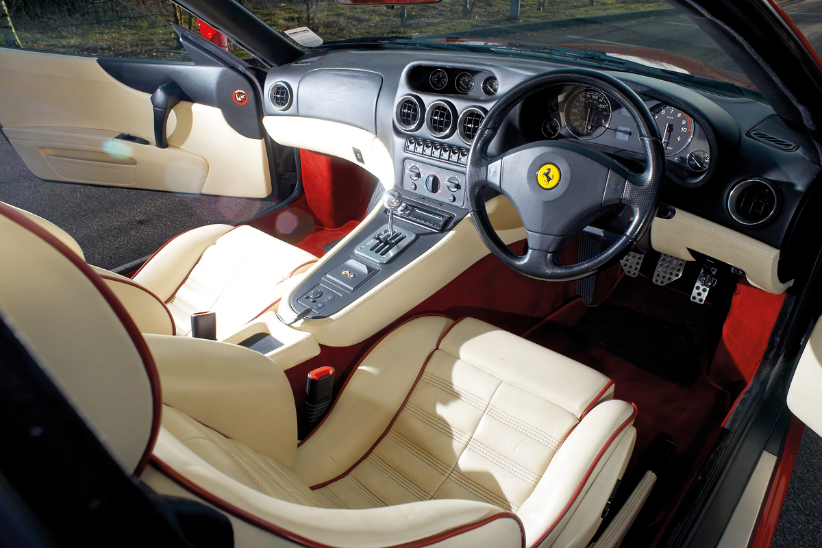 Ferrari 550 Maranello interior