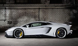Novitec Lamborghini Aventador white side profile