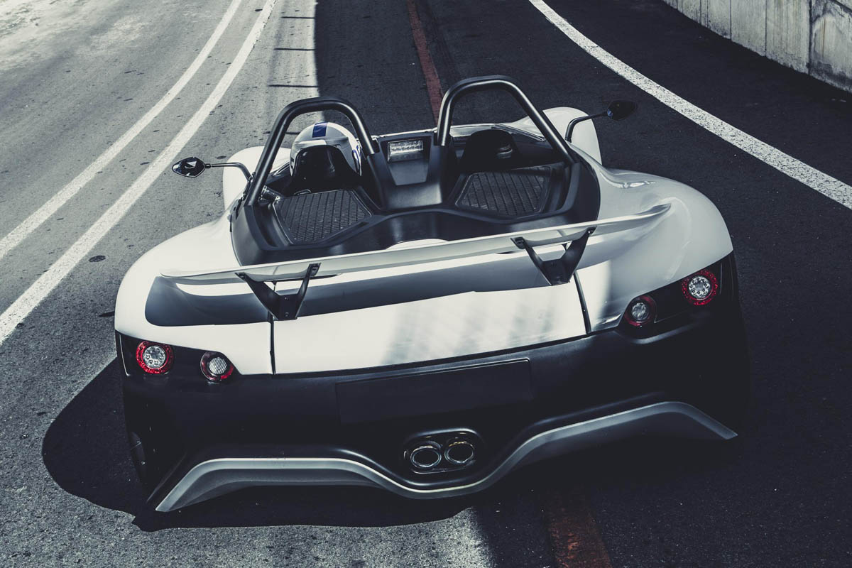 VUHL 05 sports car rear