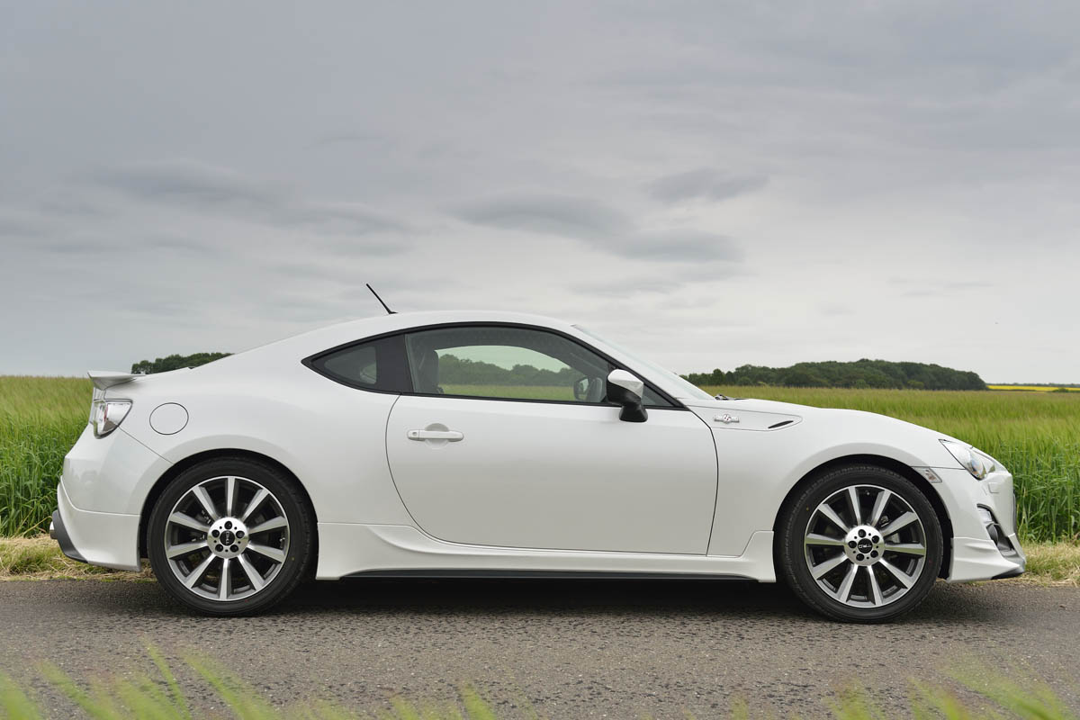 Toyota GT86 TRD white side profile