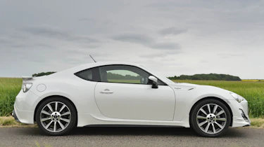 Toyota GT86 TRD white side profile