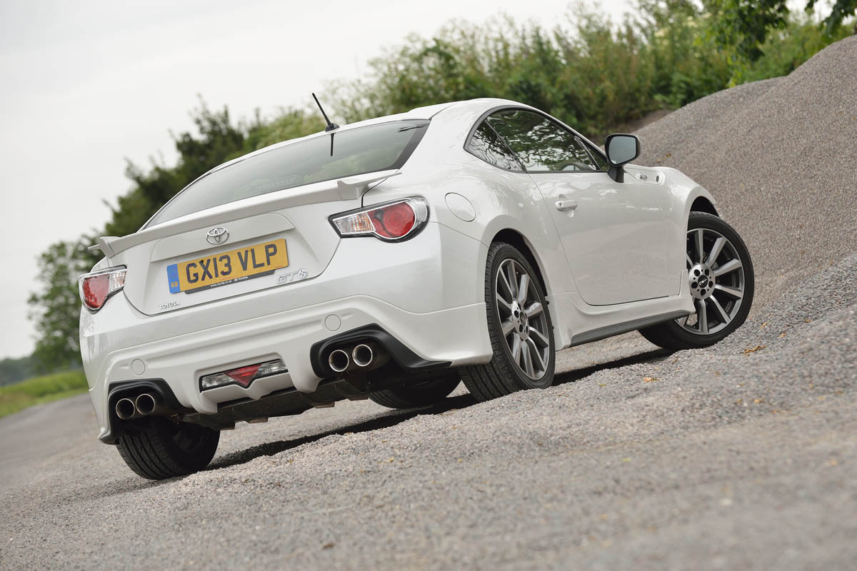 Toyota GT86 TRD white rear