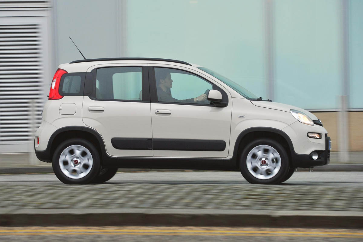 2013 Fiat Panda Trekking side profile