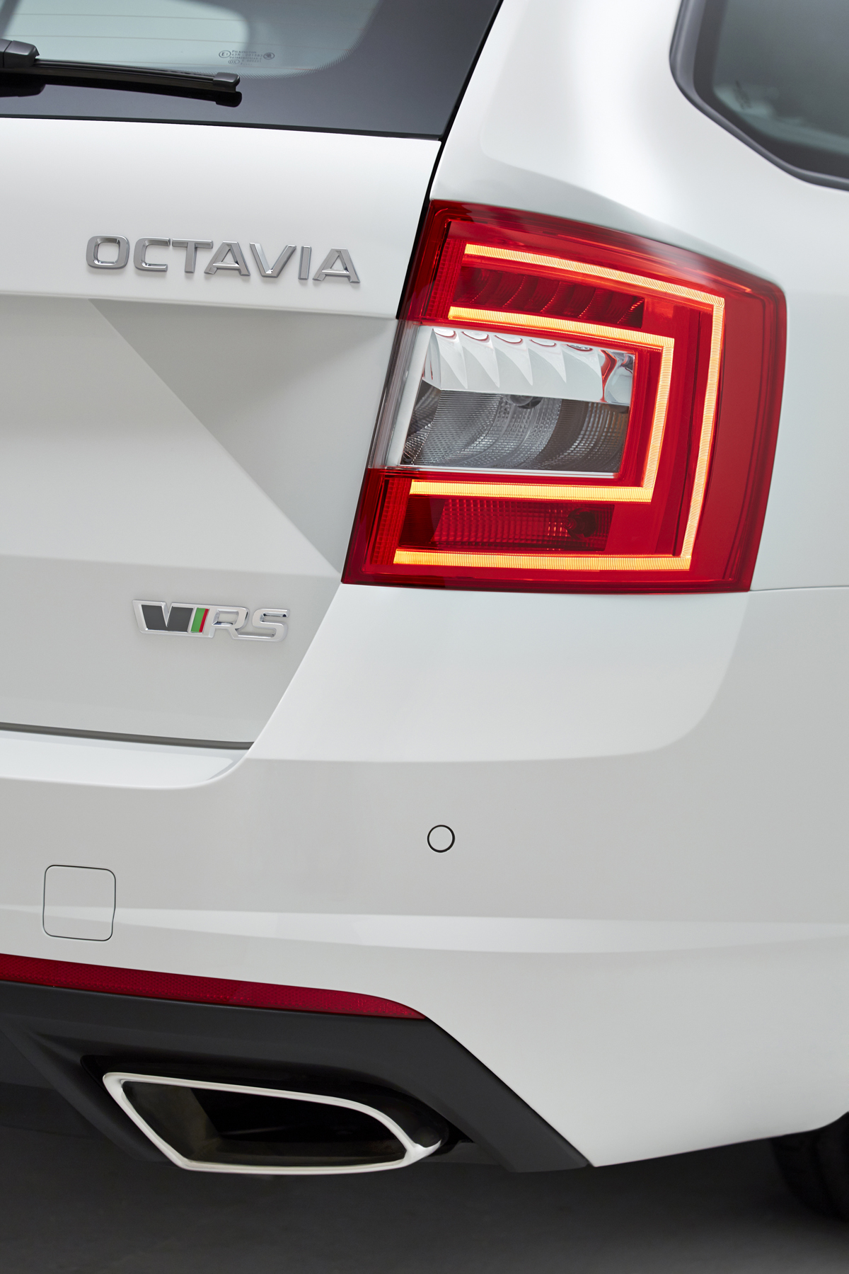 Skoda Octavia vRS estate LED rear light