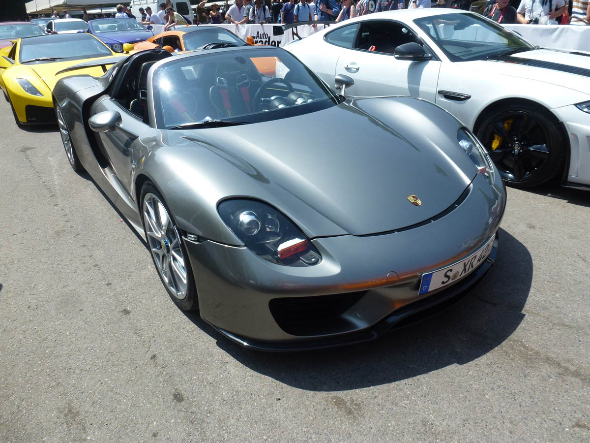 Porsche 918