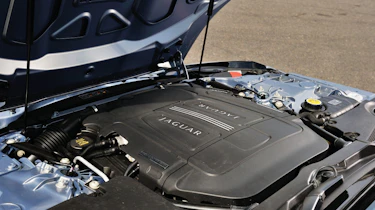 Jaguar F-type V6S engine bay