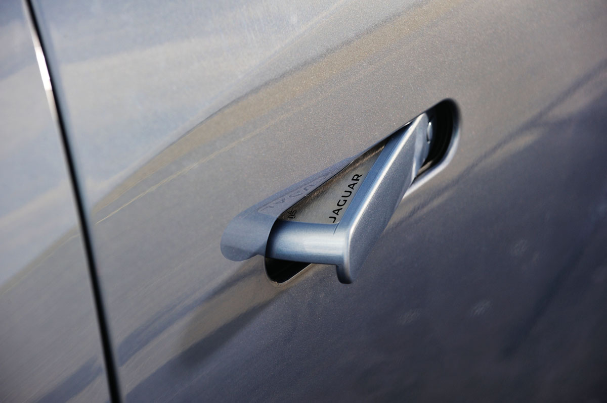 Jaguar F-type V6S door handle