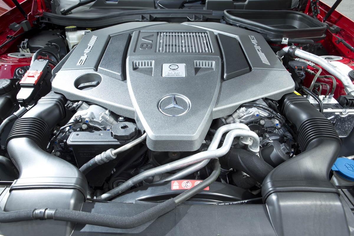 Mercedes SLK55 AMG V8 5.5 engine