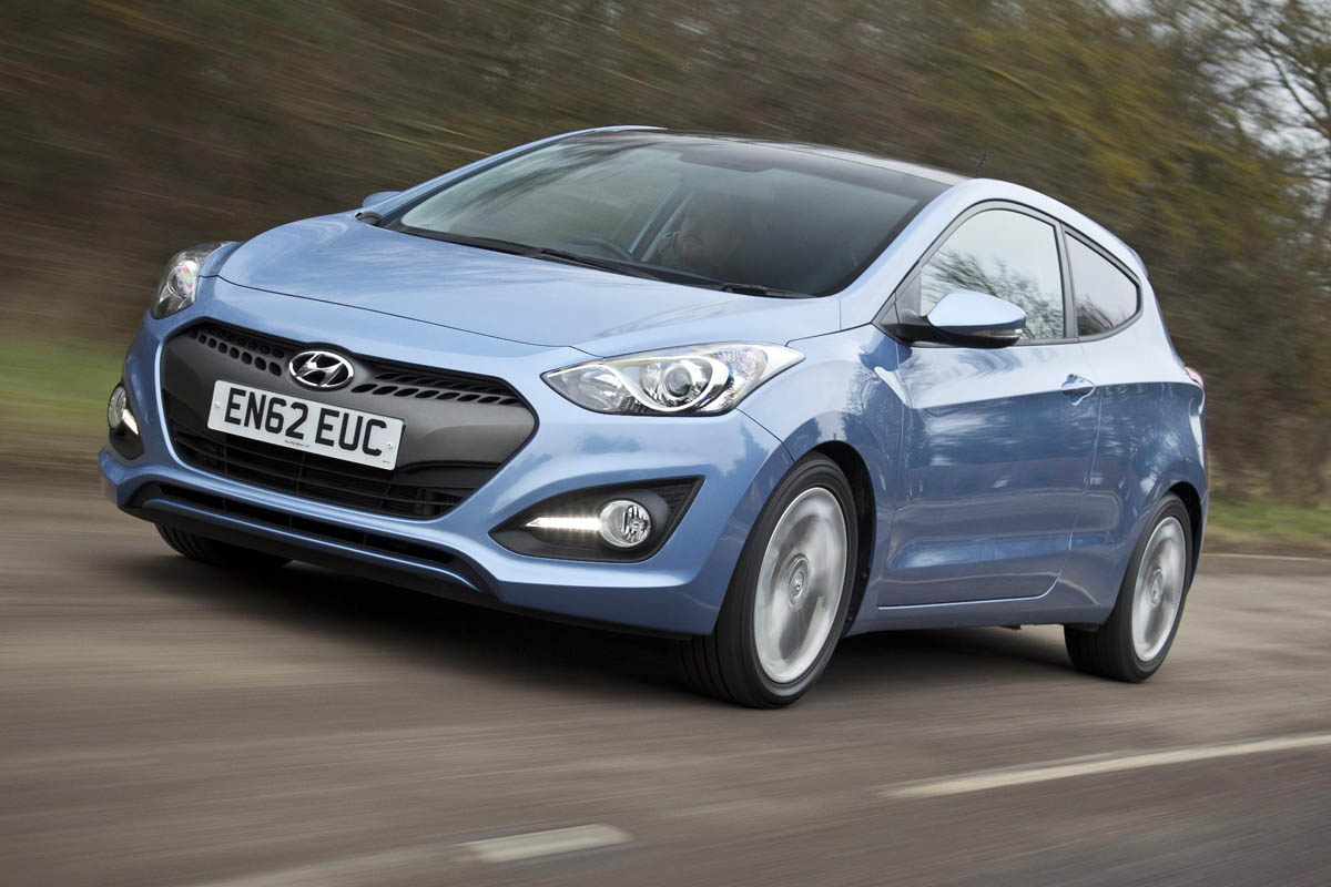 Hyundai i30 three-door front blue