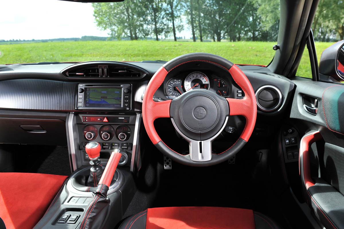 Toyota GT86 interior dashboard steering wheel black red