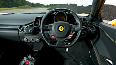 Ferrari 458 Italia interior